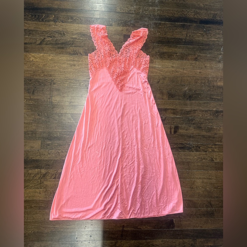 Valisere Paris Pink Lace Night Gown Medium